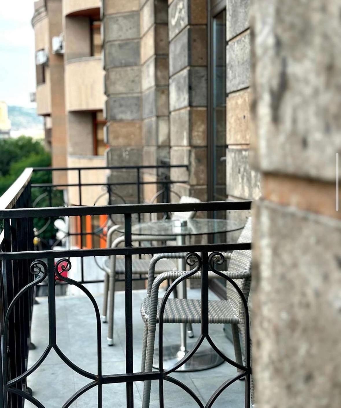 Boulevard Hotel 예레반 외부 사진